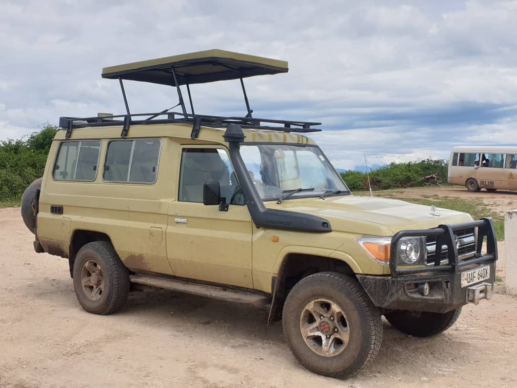 Toyota 4×4 land cruisers for the best safari experience